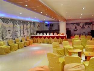 Presidency Landmark Hotel Daman Exterior photo